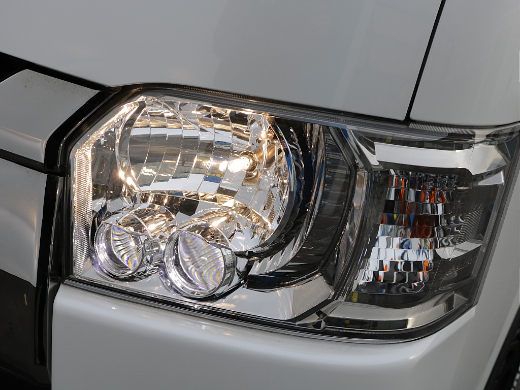 LEDヘットライトで明るく！