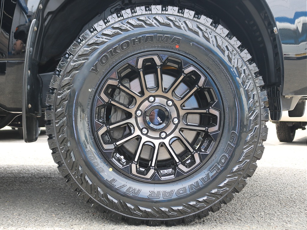 タイヤ＆ホイールはXELF02の17インチAWにYOKOHAMAジオランダー275/70R17をインストール！