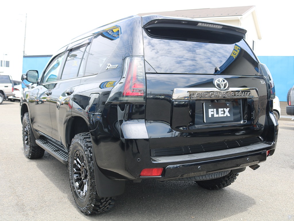 ＦＬＥＸグループは「すべての人に愛車を」をコンセプトに車種別に全国展開中！愛車と一緒に、ライフスタイルを充実させてもらいたいという思いで、ランクル仙台泉店では皆様のご要望になんでもお応えします♪