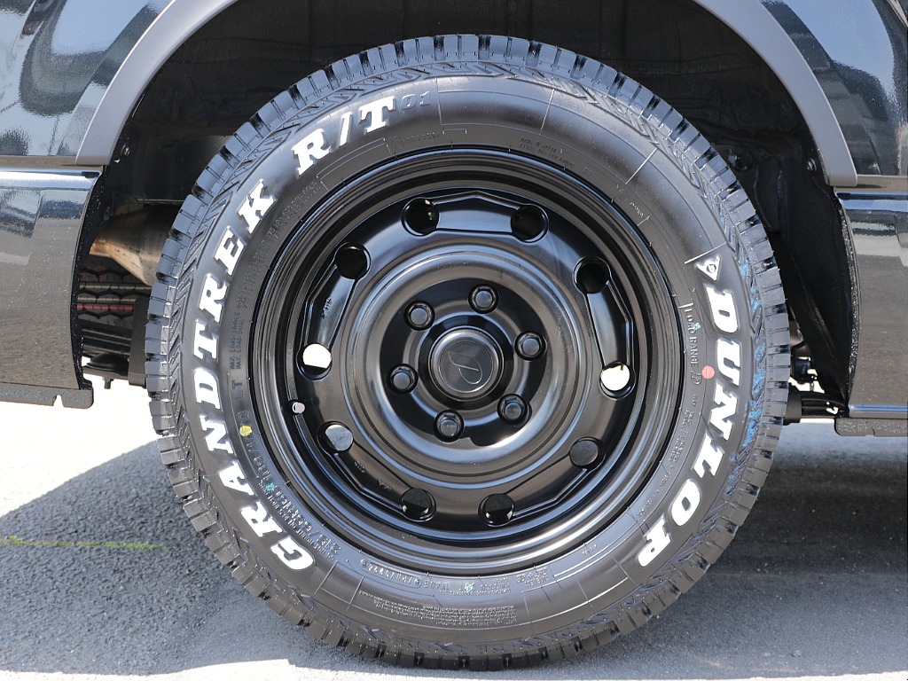 パウ　16インチAW＆ダンロップ　グラントレックタイヤ装着済み！！