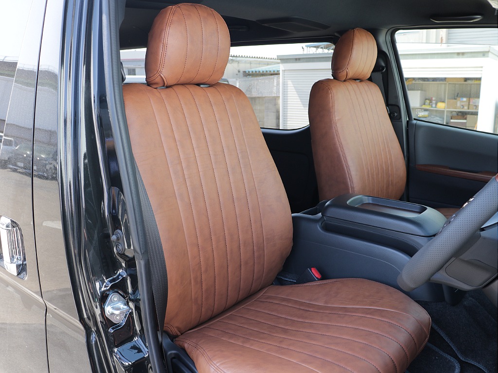 クラシックシートカバー　ブラウンを装着してい内装の統一感をさらにアップ♪
