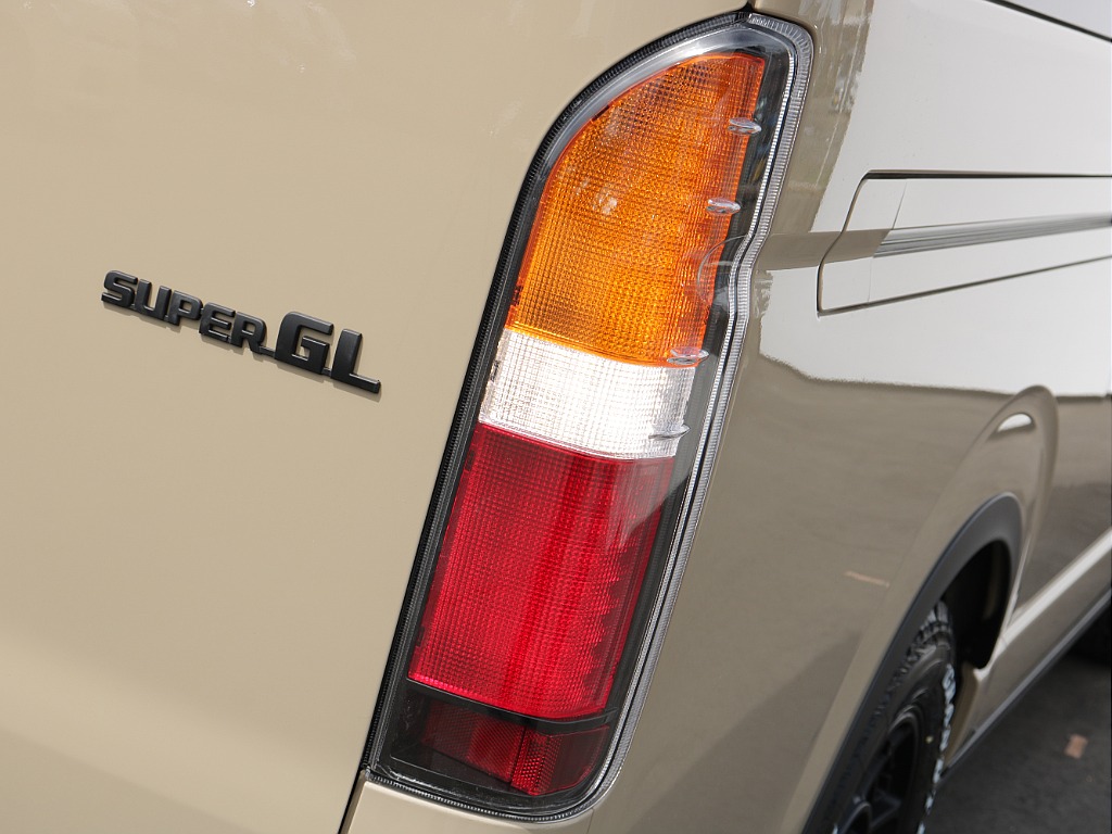 クラシックLEDテールランプバージョンⅡ搭載済み！！ テールをクラシックにすることで車両全体的の統一感も上がりオフロード感がさらにアップ♪