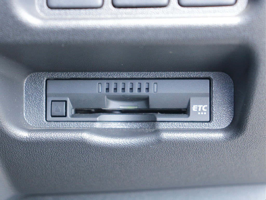 ETCなども装着されており運転する際役立つ装備もすでに付いてます♪