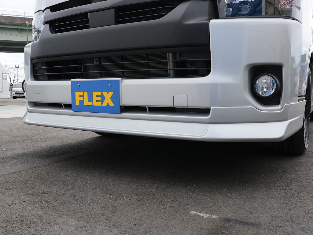 デルフィーノラインフロントスポイラー装着済み！！一気にフェイスが引き締まりかっこよくなりますね♪