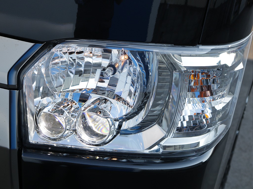 LEDヘッドライト装着済み！！夜間走行や暗い道でも明るく照らしてくれるので安心して運転していただけます♪