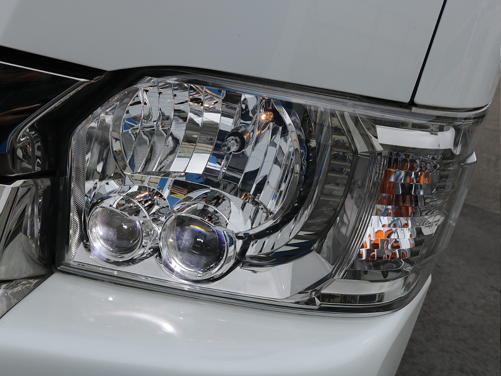 LEDヘッドライトなので夜間走行でも安心して運転していただけます！！