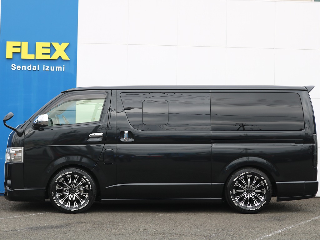 ここまでカスタム満載なお車は中々お目にかかれません♪気になった方は是非現車見てください！！