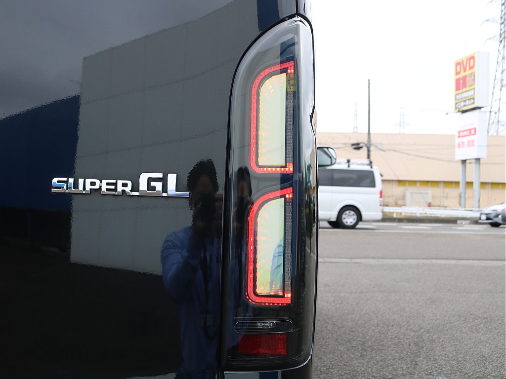 ＦＬＥＸグループは「すべての人に愛車を」をコンセプトに車種別に全国展開中！愛車と一緒に、ライフスタイルを充実させてもらいたいという思いで、ランクル仙台泉店では皆様のご要望になんでもお応えします♪