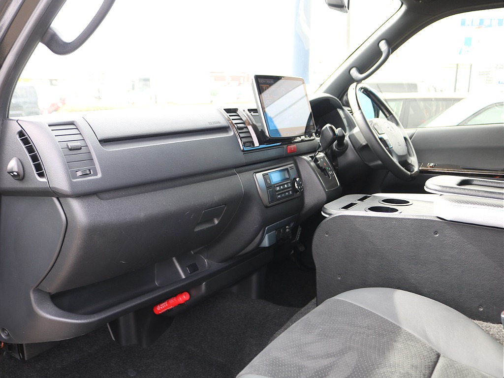 ＦＬＥＸグループは「すべての人に愛車を」をコンセプトに車種別に全国展開中！愛車と一緒に、ライフスタイルを充実させてもらいたいという思いで、ランクル仙台泉店では皆様のご要望になんでもお応えします♪