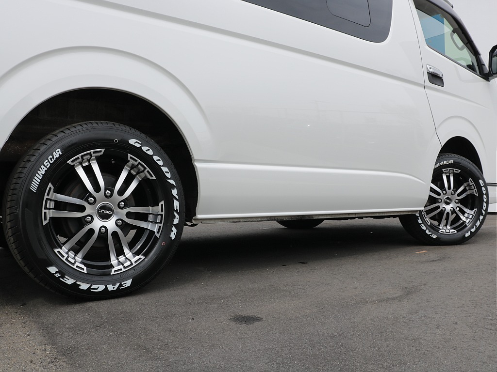 トヨタ ハイエース(27枚目)