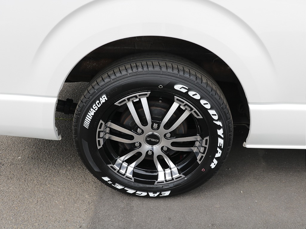 トヨタ ハイエース(38枚目)