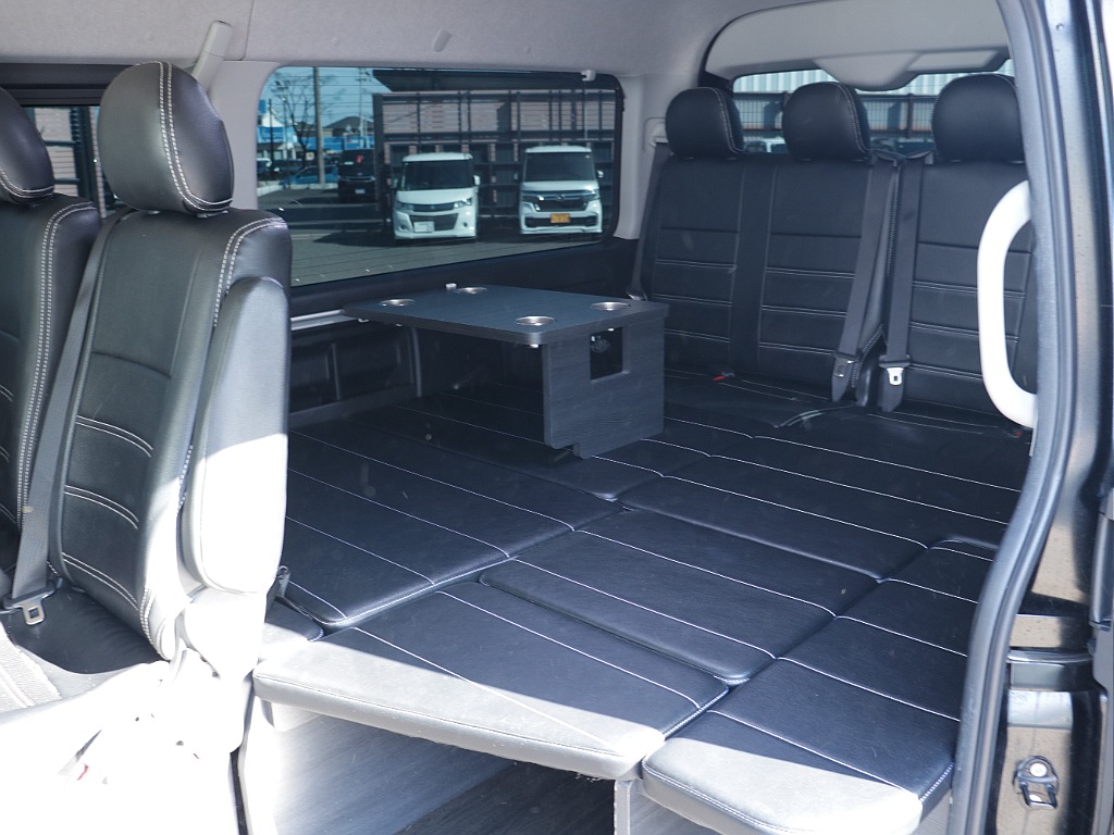 トヨタ ハイエース(14枚目)