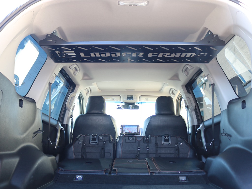 自社認証整備工場完備ですので納車後のカスタム、車検、修理、日々のメンテナンス、など全力でサポートいたします！なんでもお気軽にご相談ください！他店で購入した、お持ち込み車両でも大歓迎ですよ♪