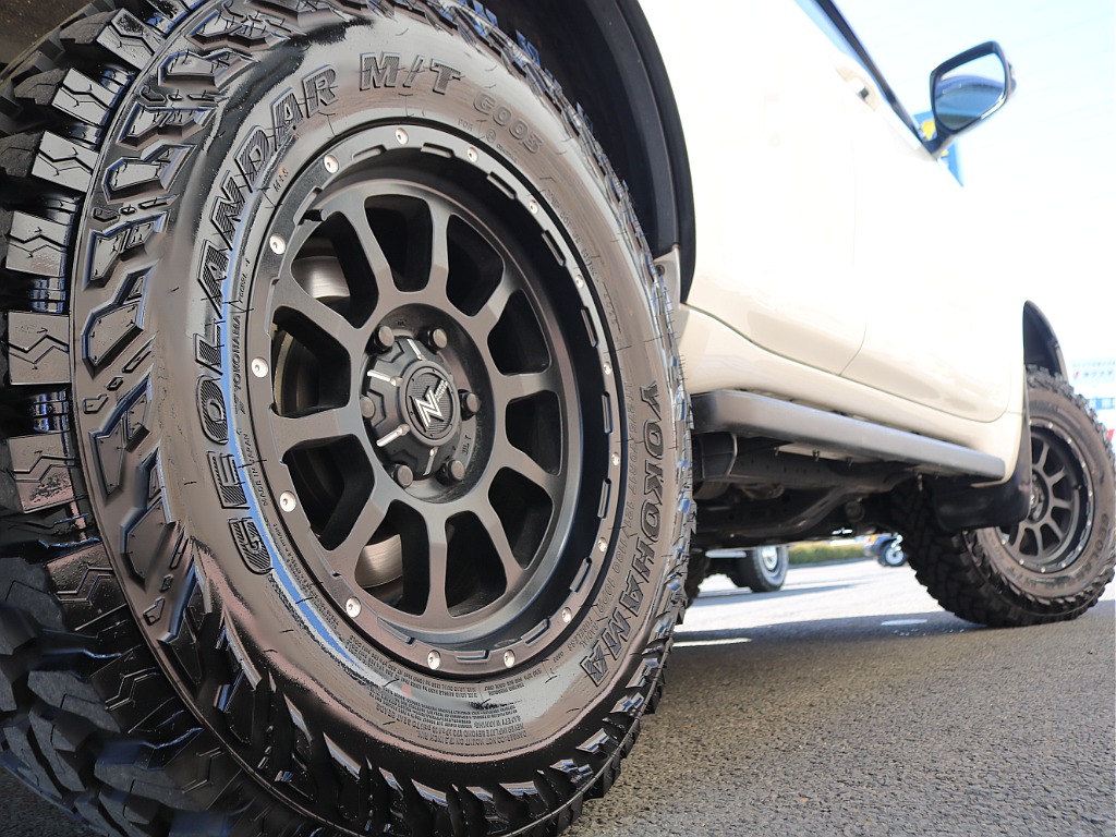 実際にご来店が難しい、遠方にお住まいのお客様もご安心ください！お電話やメールにてお車のご説明、ご覧になりたい箇所の追加画像、お見積書の郵送、と当店スタッフが丁寧に対応させていただきます♪