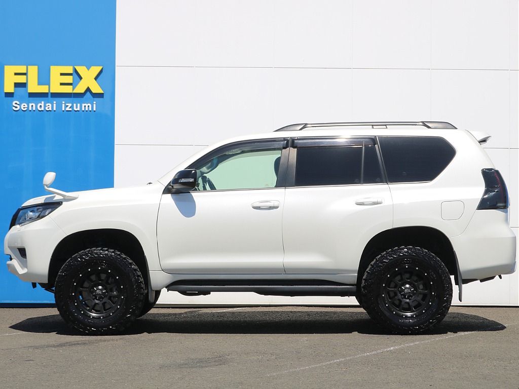 2インチリフトアップすることで迫力も増しますね♪