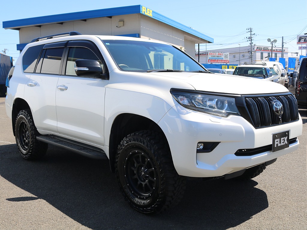 ＦＬＥＸグループは「すべての人に愛車を」をコンセプトに車種別に全国展開中！愛車と一緒に、ライフスタイルを充実させてもらいたいという思いで、ランクル仙台泉店では皆様のご要望になんでもお応えします♪