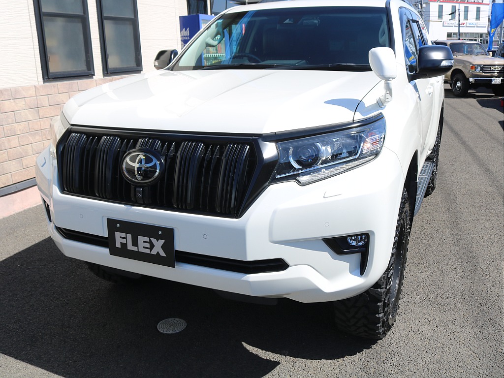 ＦＬＥＸグループは「すべての人に愛車を」をコンセプトに車種別に全国展開中！愛車と一緒に、ライフスタイルを充実させてもらいたいという思いで、ランクル仙台泉店では皆様のご要望になんでもお応えします♪
