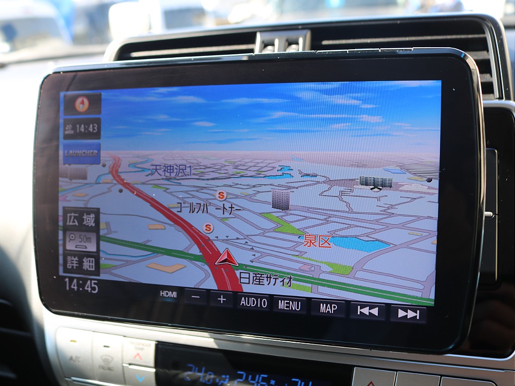 ナビはPanasonic製10インチフローティングナビを装着済み♪大画面出使い勝手バッチリ♪