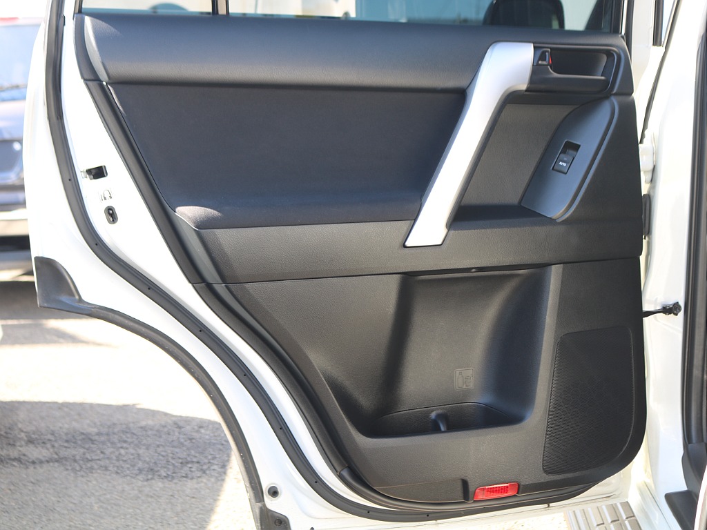 ＦＬＥＸグループは「すべての人に愛車を」をコンセプトに車種別に全国展開中！愛車と一緒に、ライフスタイルを充実させてもらいたいという思いで、ランクル仙台泉店では皆様のご要望になんでもお応えします♪