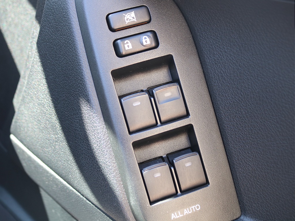 ＦＬＥＸグループは「すべての人に愛車を」をコンセプトに車種別に全国展開中！愛車と一緒に、ライフスタイルを充実させてもらいたいという思いで、ランクル仙台泉店では皆様のご要望になんでもお応えします♪