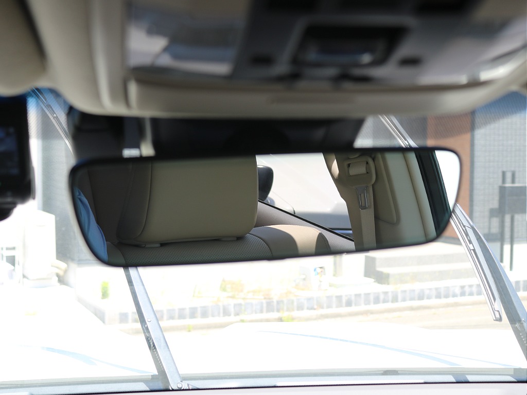 ＦＬＥＸグループは「すべての人に愛車を」をコンセプトに車種別に全国展開中！愛車と一緒に、ライフスタイルを充実させてもらいたいという思いで、ランクル仙台泉店では皆様のご要望になんでもお応えします♪