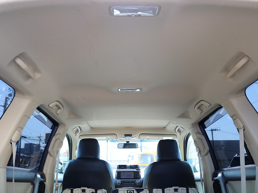 自社認証整備工場完備ですので納車後のカスタム、車検、修理、日々のメンテナンス、など全力でサポートいたします！なんでもお気軽にご相談ください！他店で購入した、お持ち込み車両でも大歓迎ですよ♪