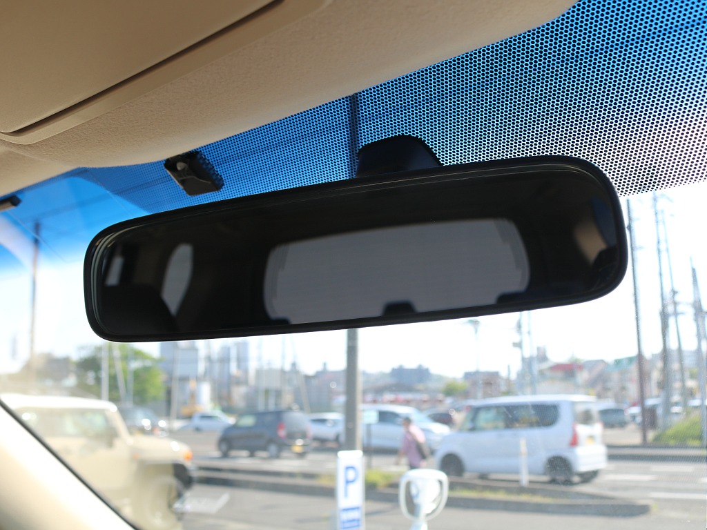 ＦＬＥＸグループは「すべての人に愛車を」をコンセプトに車種別に全国展開中！愛車と一緒に、ライフスタイルを充実させてもらいたいという思いで、ランクル仙台泉店では皆様のご要望になんでもお応えします♪