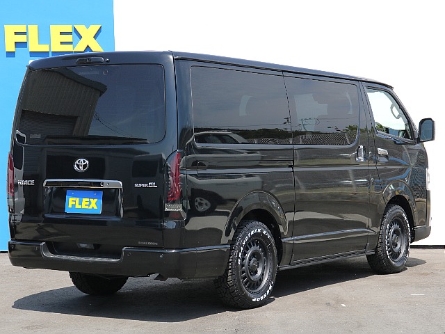 東北最大級のハイエース専門店！展示台数は常時４０台以上！