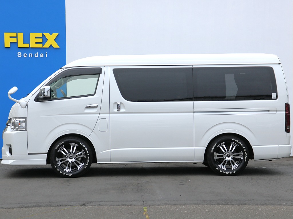 便利なパワースライドドア付きですので荷物の出し入れや乗り降りも楽々できちゃいます♪