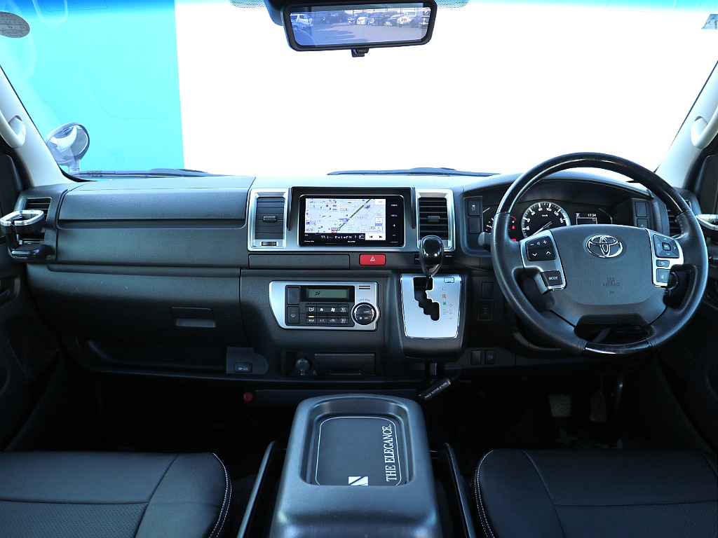 運転席周りから外装の細かい部分まで自分ならではのカスタムが可能になっております！！