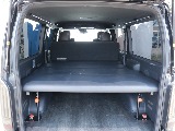 ベッドキット装着しているので車中泊やアウトドアにも！！