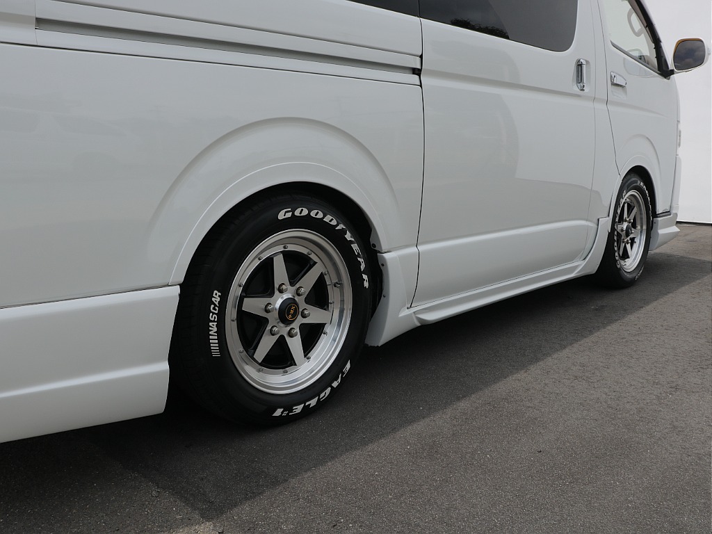 トヨタ ハイエースバン(34枚目)
