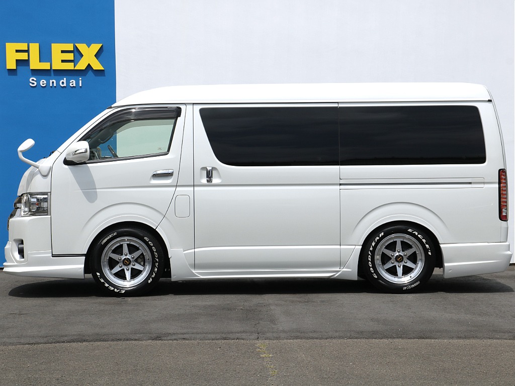 ＦＬＥＸグループは「すべての人に愛車を」をコンセプトに車種別に全国展開中！愛車と一緒に、ライフスタイルを充実させてもらいたいという思いで、ランクル仙台泉店では皆様のご要望になんでもお応えします♪