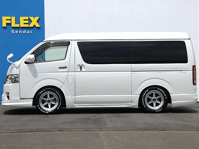 ＦＬＥＸグループは「すべての人に愛車を」をコンセプトに車種別に全国展開中！愛車と一緒に、ライフスタイルを充実させてもらいたいという思いで、ランクル仙台泉店では皆様のご要望になんでもお応えします♪