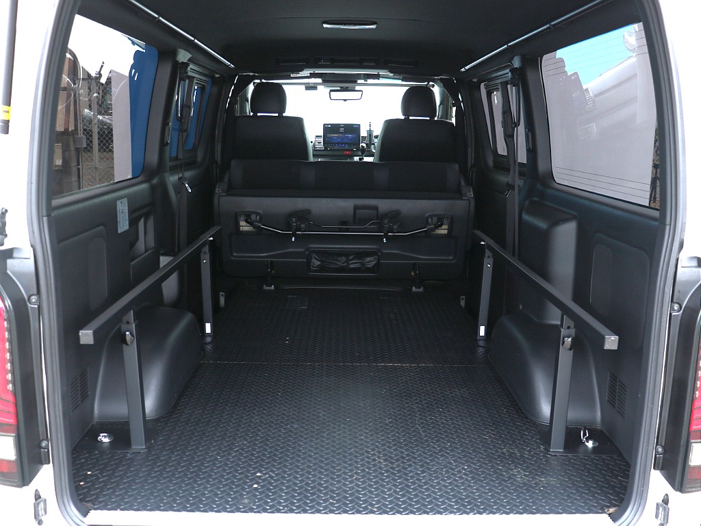 トヨタ&nbsp;ハイエースバン&nbsp;5D2.8DTスーパーGLダークプライムⅡL 4WD&nbsp;&nbsp;宮城県の詳細画像&nbsp;その14