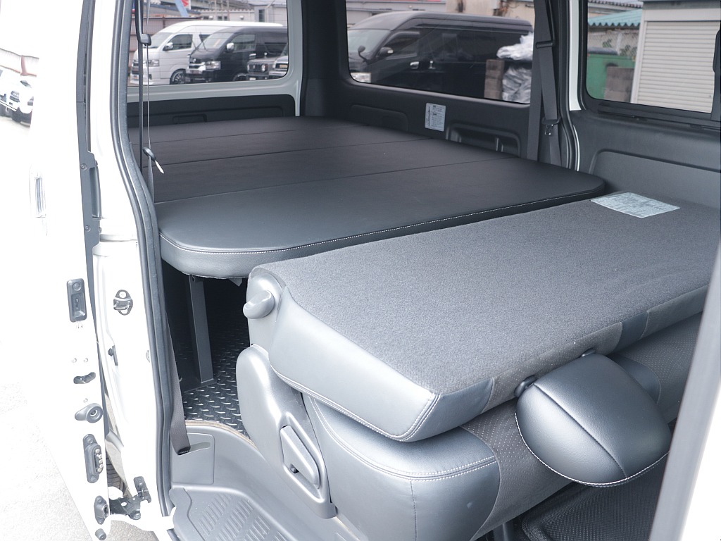 トヨタ&nbsp;ハイエースバン&nbsp;5D2.8DTスーパーGLダークプライムⅡL 4WD&nbsp;&nbsp;宮城県の詳細画像&nbsp;その10