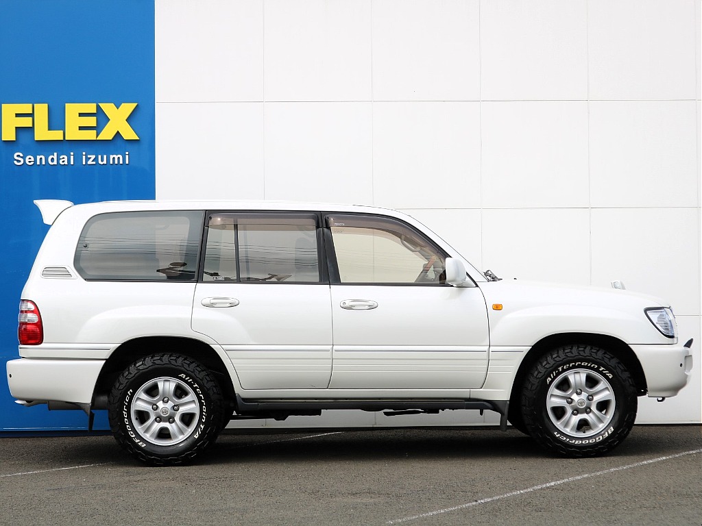 ＦＬＥＸグループは「すべての人に愛車を」をコンセプトに車種別に全国展開中！愛車と一緒に、ライフスタイルを充実させてもらいたいという思いで、ランクル仙台泉店では皆様のご要望になんでもお応えします♪