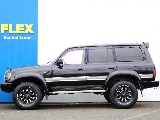 ランドクルーザーはボディーが大きいし運転が難しそう…と思っている方も少なくないと思いますが、実際は目線も高く遠くまで見渡す事ができるので、思っていたより運転しやすい！という声もよく聞くぐらいです♪