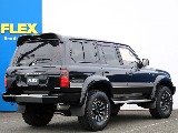 他の車にはない迫力あるリヤビュー！リヤスポイラーがあるとないでは印象が別物です！後ろ姿もカッコイイですね！