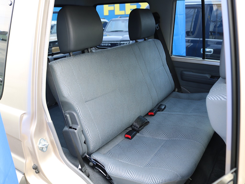 ＦＬＥＸグループは「すべての人に愛車を」をコンセプトに車種別に全国展開中！愛車と一緒に、ライフスタイルを充実させてもらいたいという思いで、ランクル仙台泉店では皆様のご要望になんでもお応えします♪