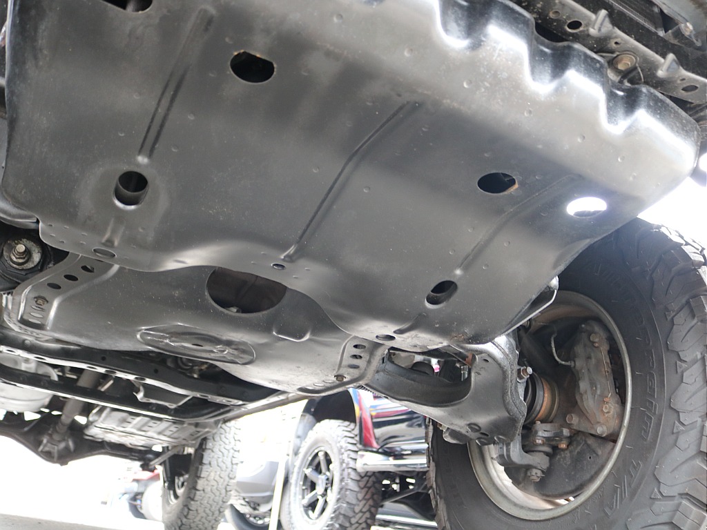 ＦＬＥＸグループは「すべての人に愛車を」をコンセプトに車種別に全国展開中！愛車と一緒に、ライフスタイルを充実させてもらいたいという思いで、ランクル仙台泉店では皆様のご要望になんでもお応えします♪