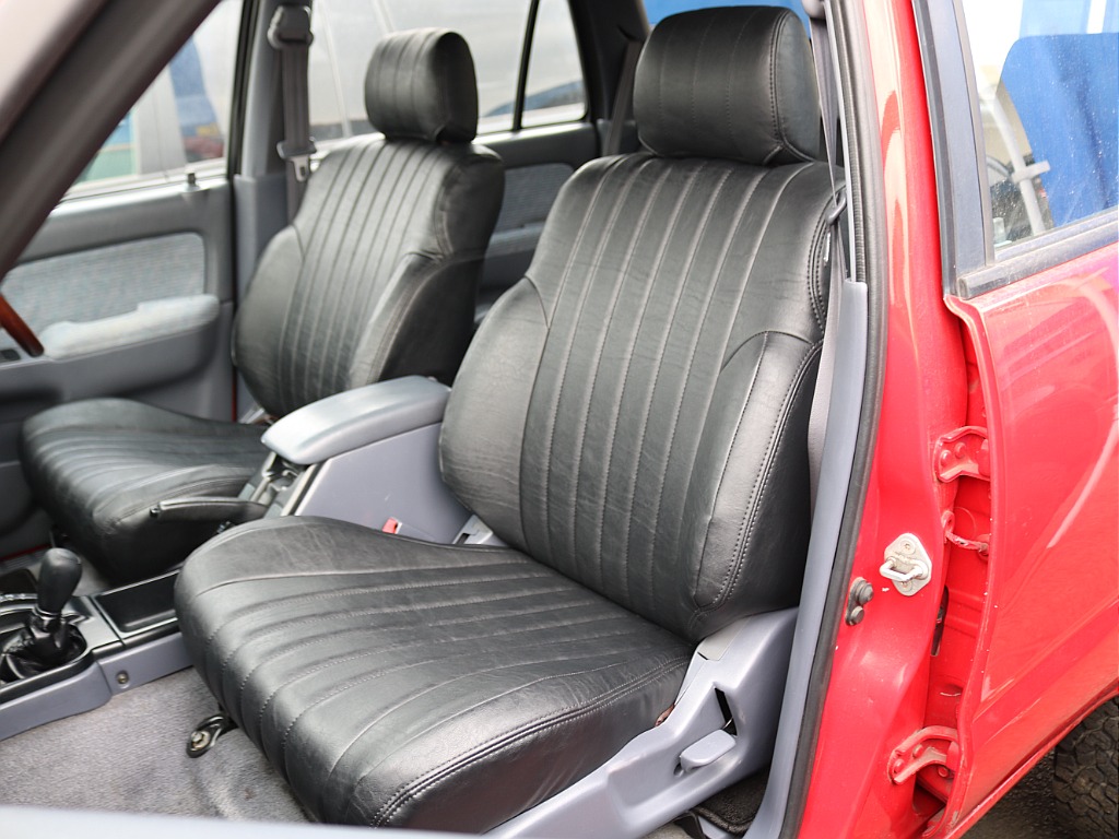 ＦＬＥＸグループは「すべての人に愛車を」をコンセプトに車種別に全国展開中！愛車と一緒に、ライフスタイルを充実させてもらいたいという思いで、ランクル仙台泉店では皆様のご要望になんでもお応えします♪