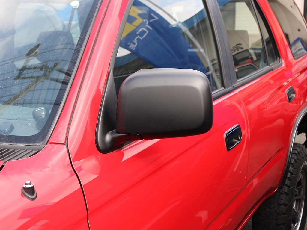 ＦＬＥＸグループは「すべての人に愛車を」をコンセプトに車種別に全国展開中！愛車と一緒に、ライフスタイルを充実させてもらいたいという思いで、ランクル仙台泉店では皆様のご要望になんでもお応えします♪