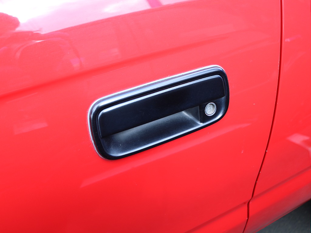 ＦＬＥＸグループは「すべての人に愛車を」をコンセプトに車種別に全国展開中！愛車と一緒に、ライフスタイルを充実させてもらいたいという思いで、ランクル仙台泉店では皆様のご要望になんでもお応えします♪