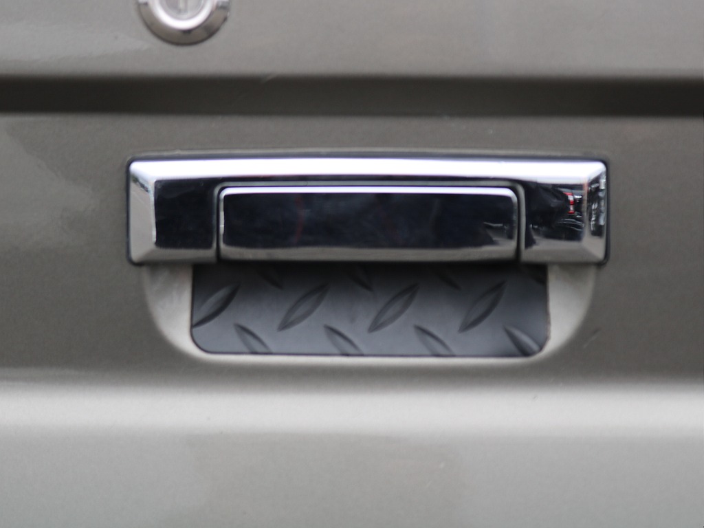 ＦＬＥＸグループは「すべての人に愛車を」をコンセプトに車種別に全国展開中！愛車と一緒に、ライフスタイルを充実させてもらいたいという思いで、ランクル仙台泉店では皆様のご要望になんでもお応えします♪