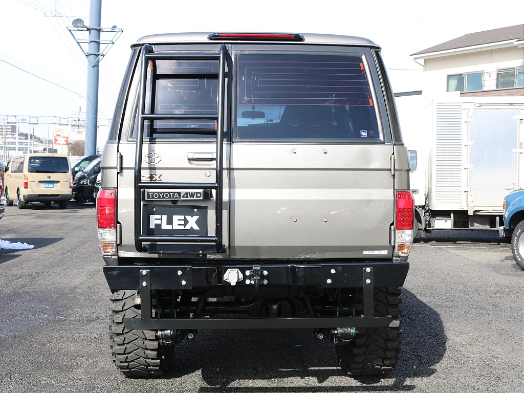 ＦＬＥＸグループは「すべての人に愛車を」をコンセプトに車種別に全国展開中！愛車と一緒に、ライフスタイルを充実させてもらいたいという思いで、ランクル仙台泉店では皆様のご要望になんでもお応えします♪