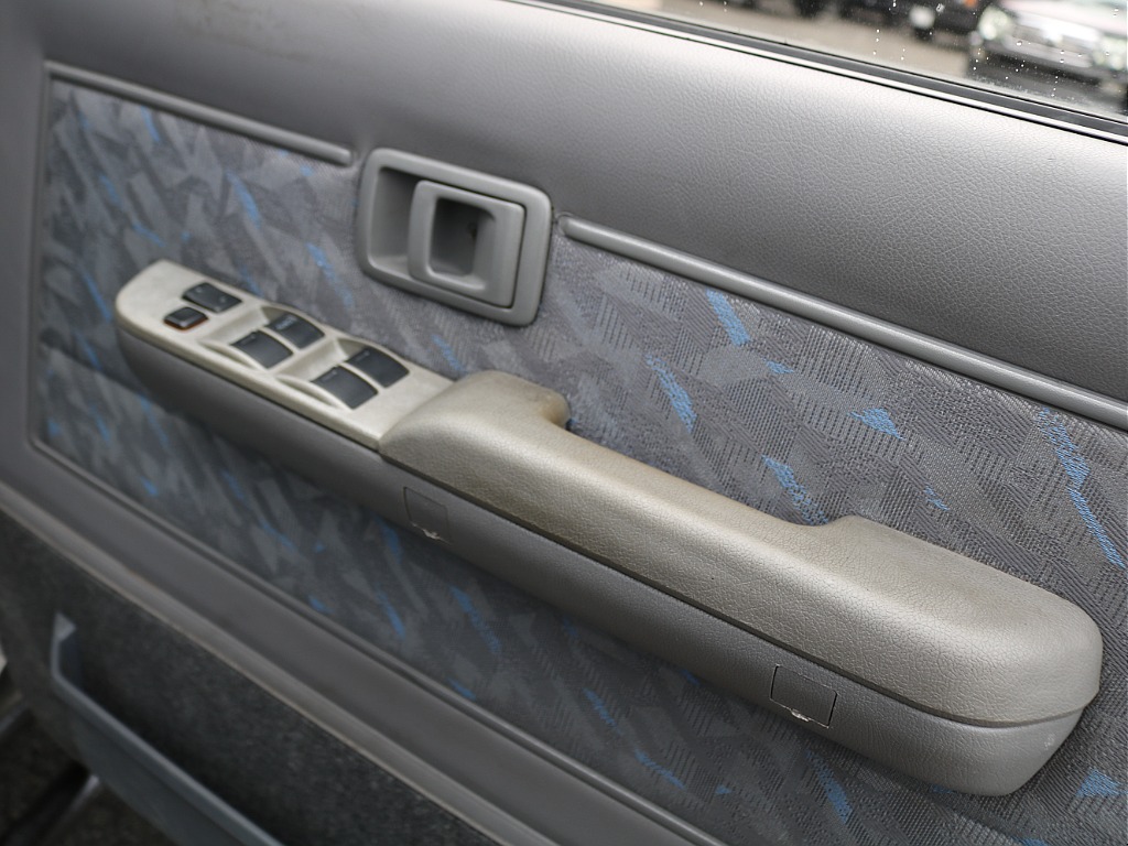 ＦＬＥＸグループは「すべての人に愛車を」をコンセプトに車種別に全国展開中！愛車と一緒に、ライフスタイルを充実させてもらいたいという思いで、ランクル仙台泉店では皆様のご要望になんでもお応えします♪