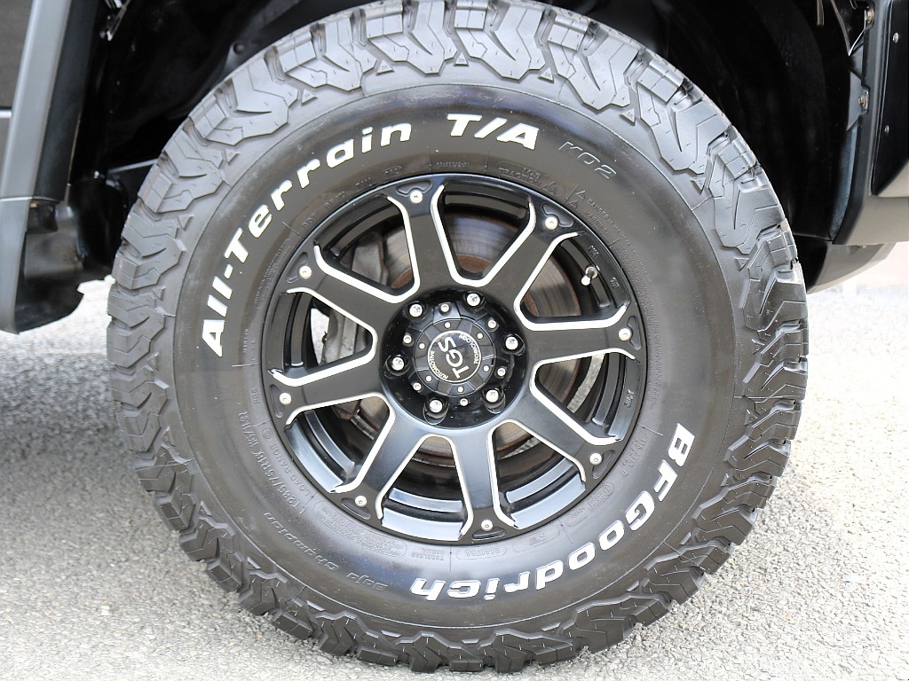 TGS16インチAWにBFグットリッチ285/75R16の組み合わせ！ホイールのサイズを小さくし外形の大きいタイヤを履くとよりマッシブな足回りになります♪