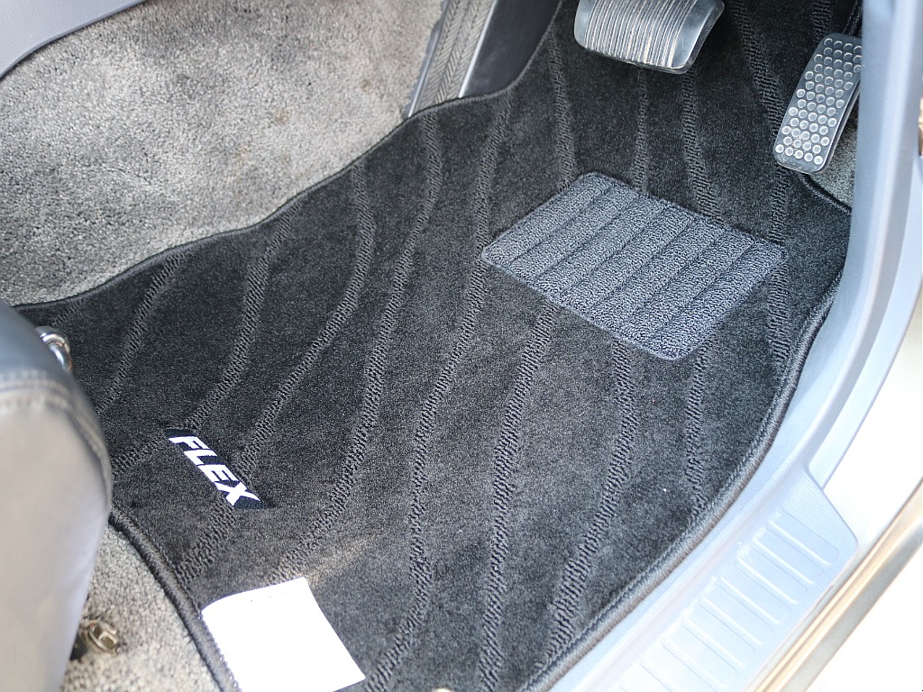 ＦＬＥＸグループは「すべての人に愛車を」をコンセプトに車種別に全国展開中！愛車と一緒に、ライフスタイルを充実させてもらいたいという思いで、ランクル仙台泉店では皆様のご要望になんでもお応えします♪