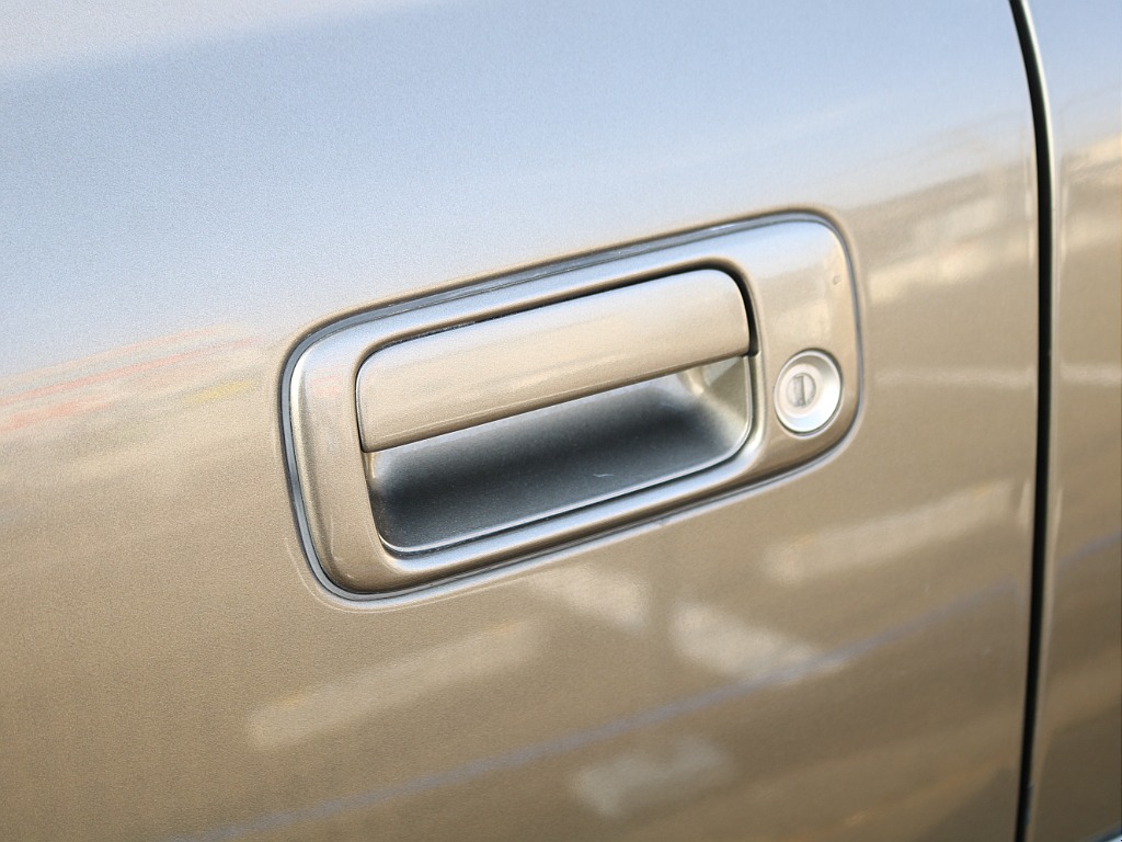 ＦＬＥＸグループは「すべての人に愛車を」をコンセプトに車種別に全国展開中！愛車と一緒に、ライフスタイルを充実させてもらいたいという思いで、ランクル仙台泉店では皆様のご要望になんでもお応えします♪